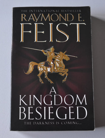 A Kingdom Besieged - The Chaoswar Saga Book 1