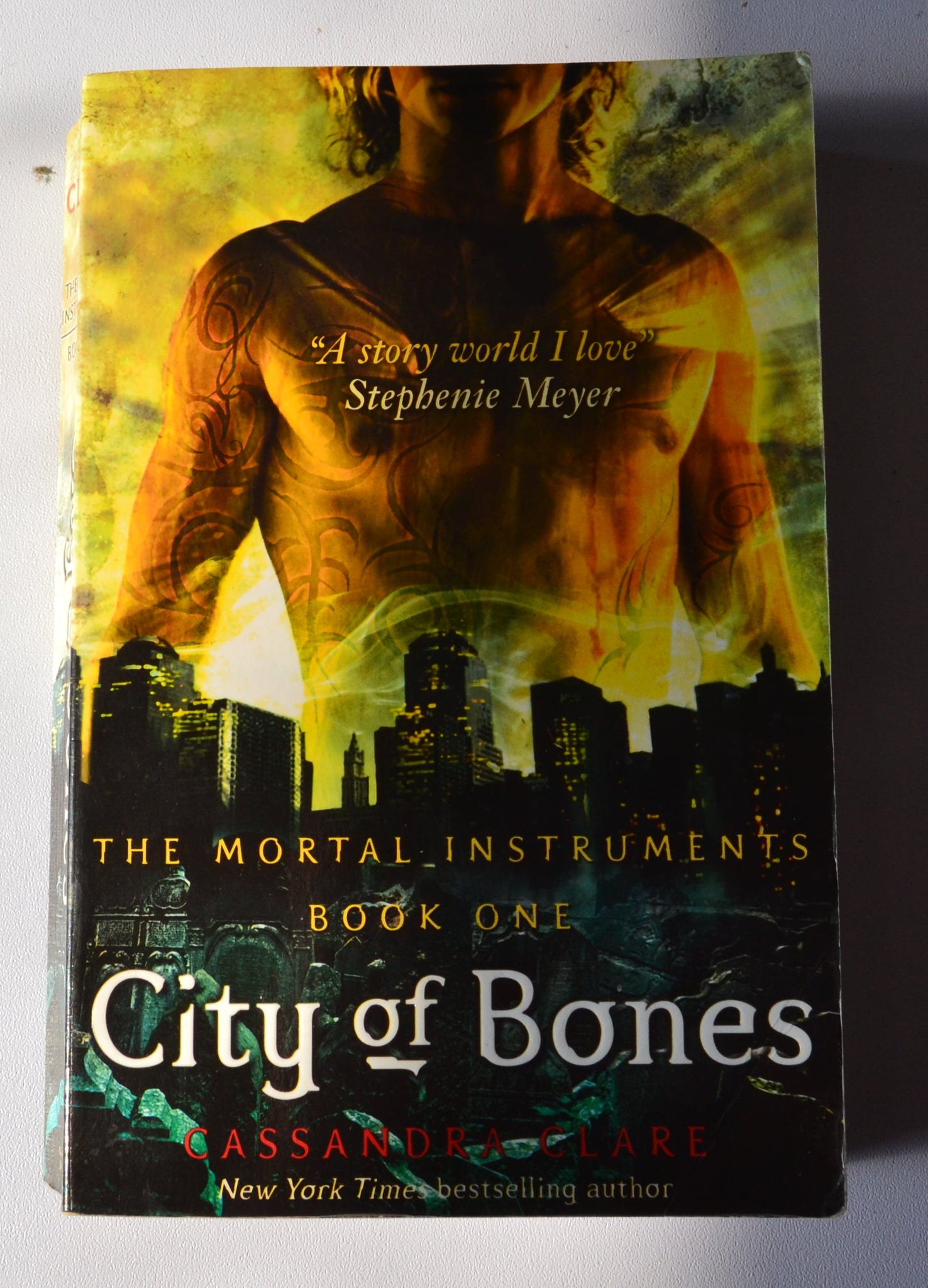 City of Bones - The Mortal Instruments book 1