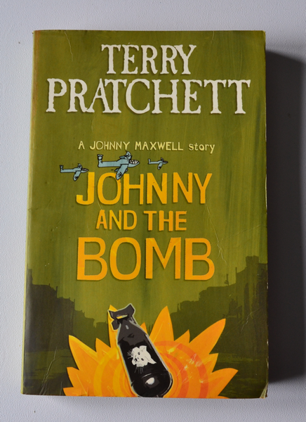 Johnny and the Bomb - Johnny Maxwell book 3