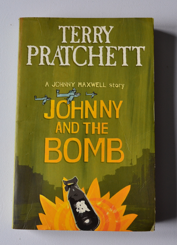 Johnny and the Bomb - Johnny Maxwell book 3